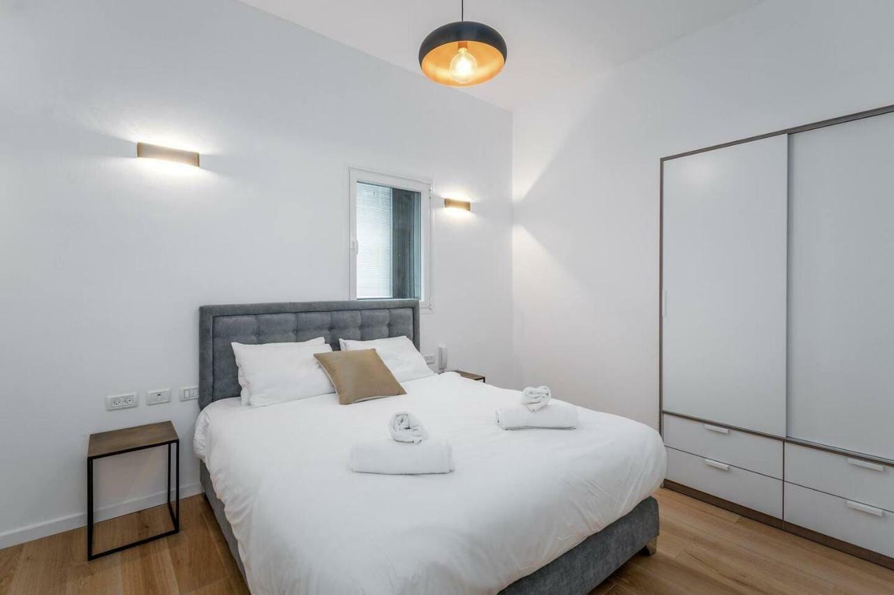 Front In Luxury Building Hayarkon 29 *