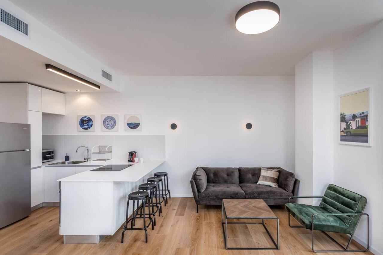 Front In Luxury Building Hayarkon 29 * Tel Aviv